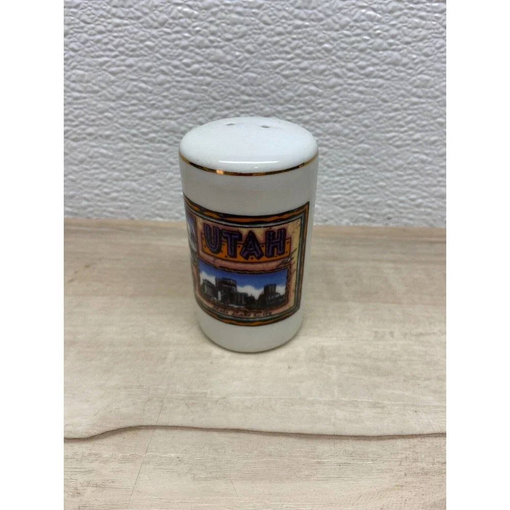 Vintage Utah White Ceramic Salt Shaker Travel Souvenir